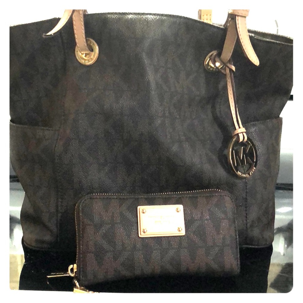 Michael Kors Purse & Wallet